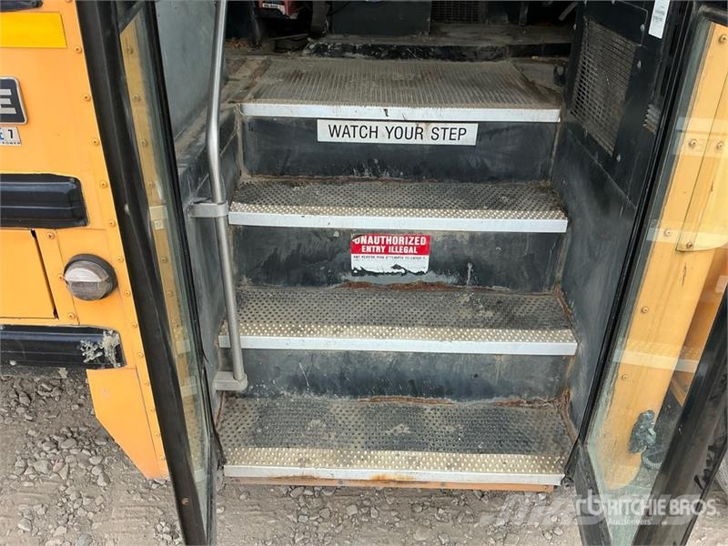 International PB105 4x2 48-Seat School Bus Minibusse