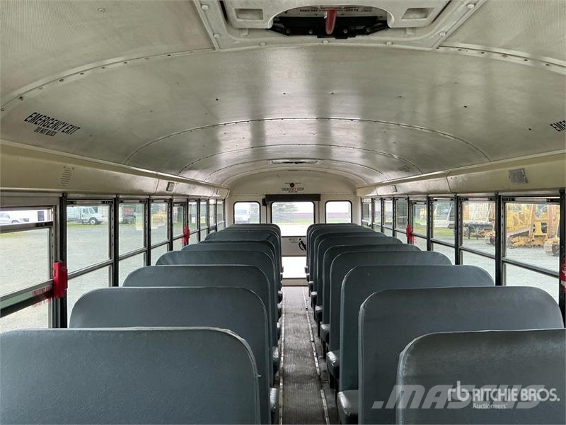 International PB105 4x2 48-Seat School Bus Minibusse
