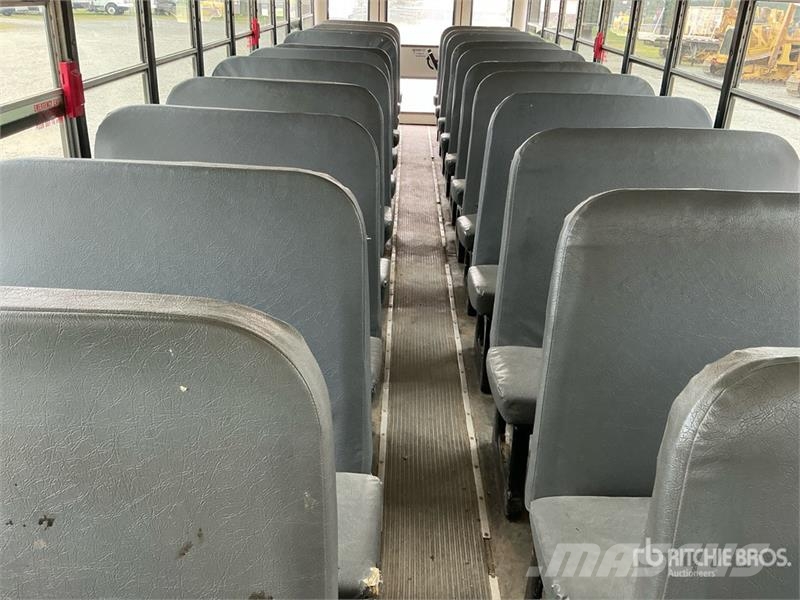 International PB105 4x2 48-Seat School Bus Minibusse