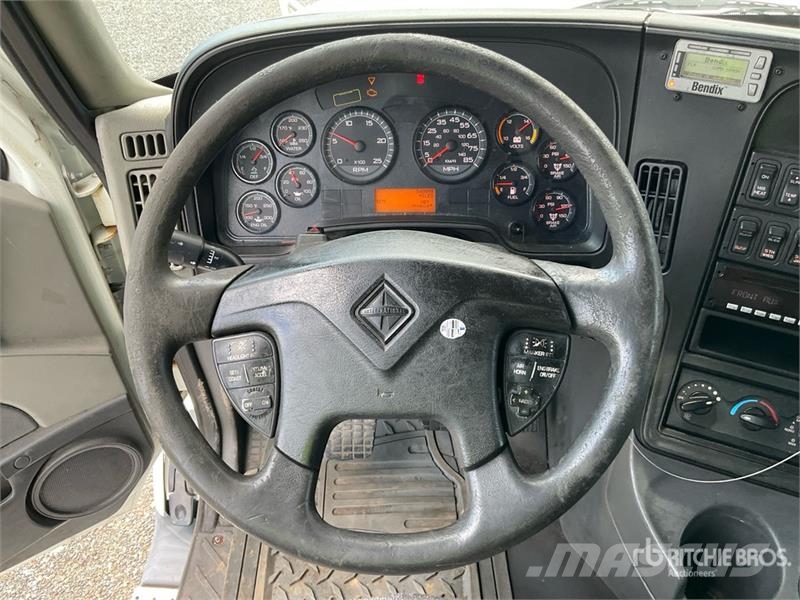 International ProStar+ 122 6x4 T/A Sleeper Truck Tractor Traktorske jedinice