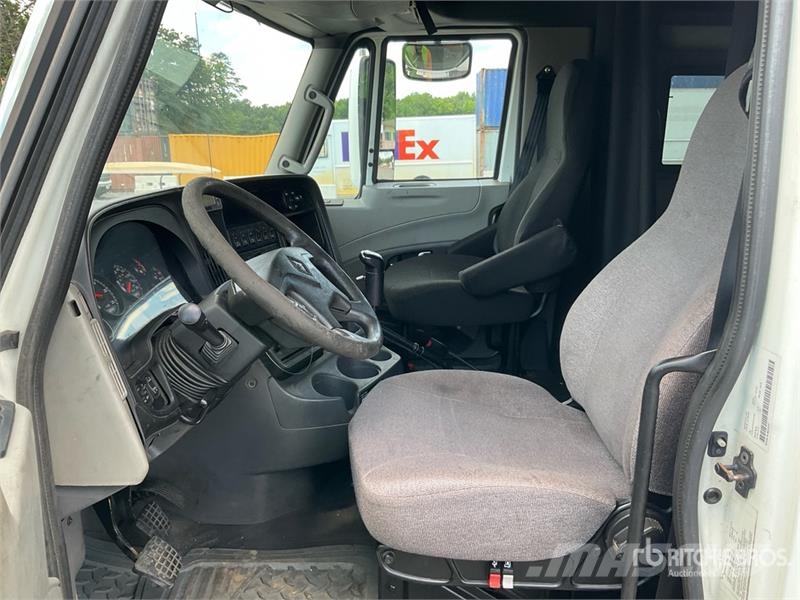 International ProStar+ 122 6x4 T/A Sleeper Truck Tractor Traktorske jedinice