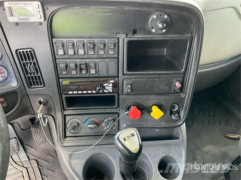 International ProStar+ 122 6x4 T/A Sleeper Truck Tractor Traktorske jedinice