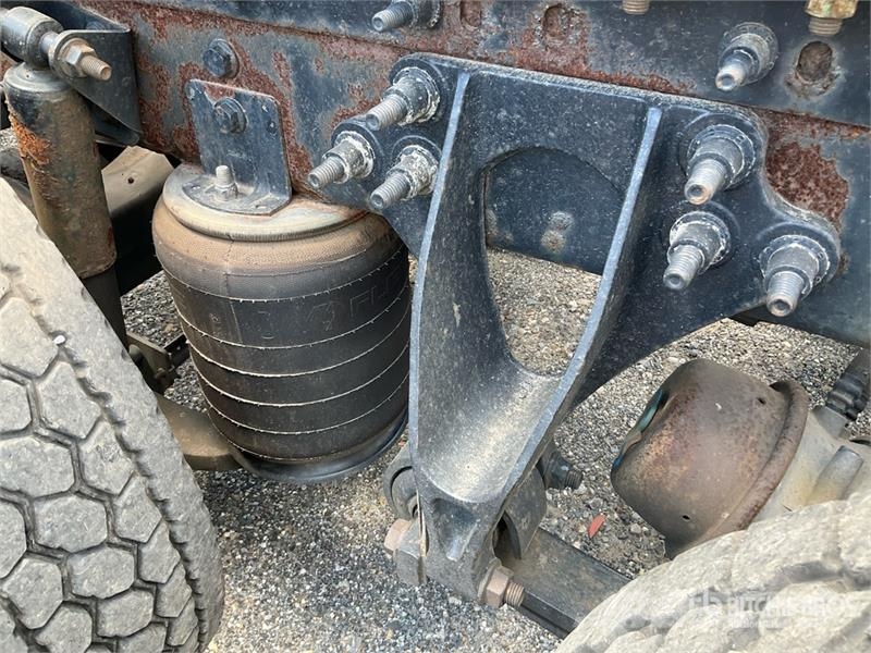 International ProStar+ 122 6x4 T/A Sleeper Truck Tractor Traktorske jedinice