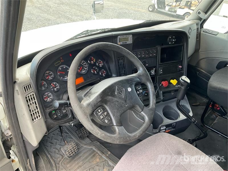 International ProStar+ 122 6x4 T/A Sleeper Truck Tractor Traktorske jedinice