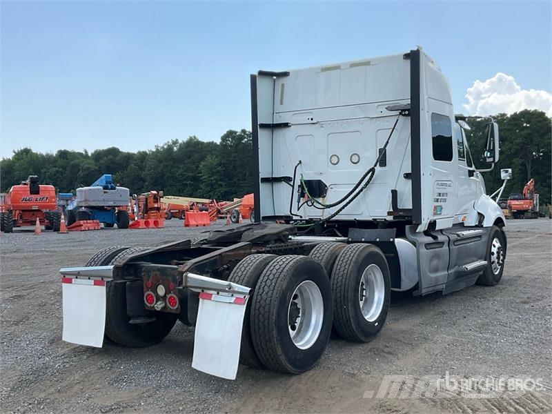International ProStar+ 122 6x4 T/A Sleeper Truck Tractor Traktorske jedinice