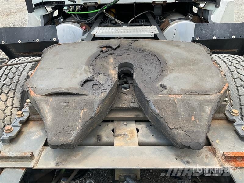 International ProStar+ 122 6x4 T/A Sleeper Truck Tractor Traktorske jedinice