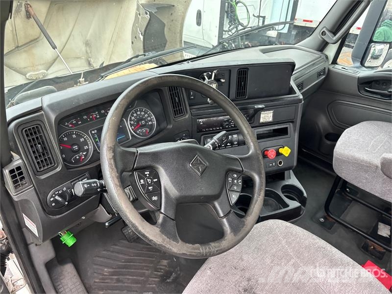 International RH613 4x2 S/A Day Cab Truck Tractor Motrici e Trattori Stradali