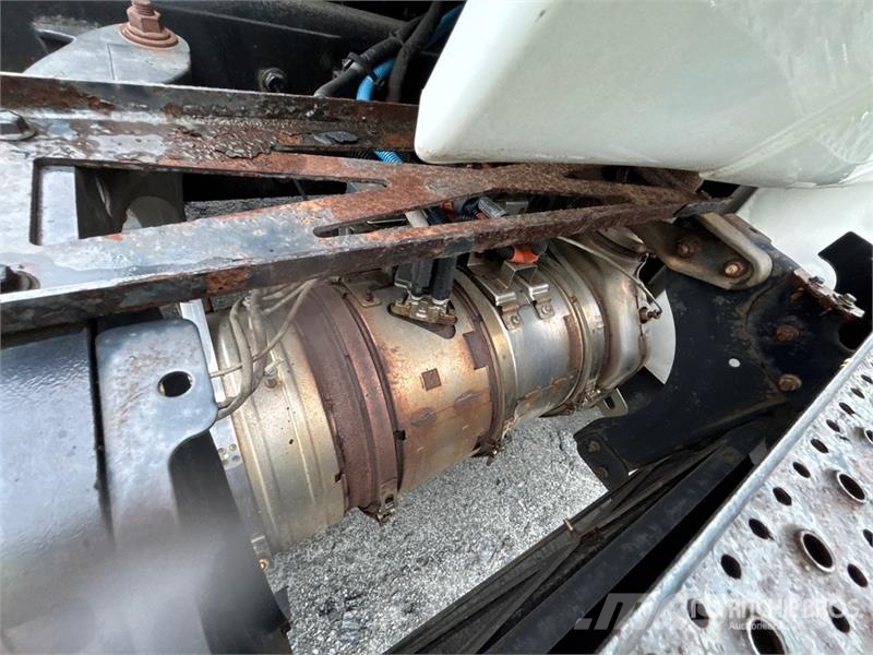 International RH613 4x2 S/A Day Cab Truck Tractor Motrici e Trattori Stradali