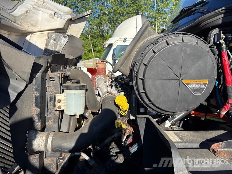 International RH613 4x2 S/A Day Cab Truck Tractor Τράκτορες