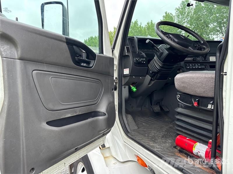 International RH613 4x2 S/A Day Cab Truck Tractor Motrici e Trattori Stradali