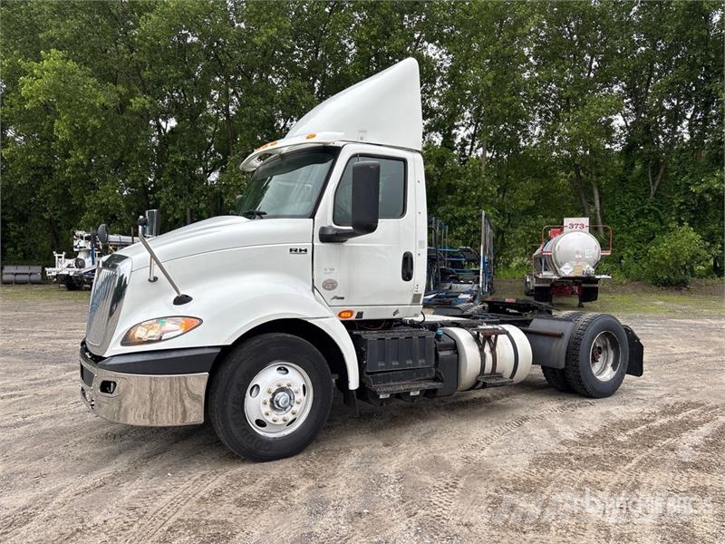 International RH613 4x2 S/A Day Cab Truck Tractor Motrici e Trattori Stradali