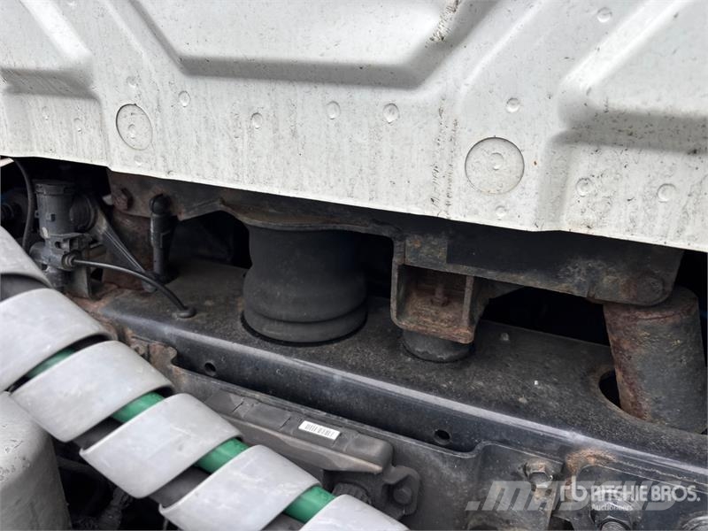 International RH613 4x2 S/A Day Cab Truck Tractor Motrici e Trattori Stradali