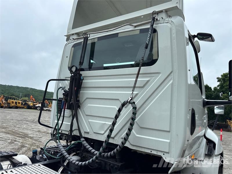 International RH613 4x2 S/A Day Cab Truck Tractor Motrici e Trattori Stradali