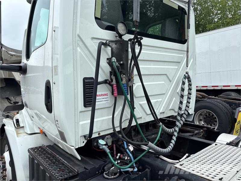International RH613 4x2 S/A Day Cab Truck Tractor Motrici e Trattori Stradali