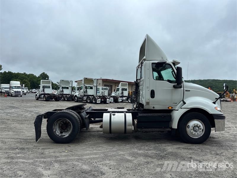 International RH613 4x2 S/A Day Cab Truck Tractor Motrici e Trattori Stradali