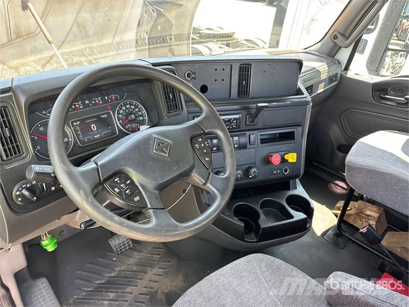 International RH613 4x2 S/A Day Cab Truck Tractor Τράκτορες