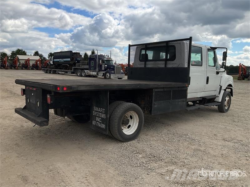 International Terrastar 4x4 Crew Cab Flatbed Truck Camioane platforma/prelata
