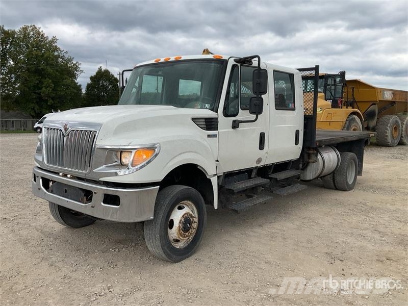 International Terrastar 4x4 Crew Cab Flatbed Truck Camioane platforma/prelata
