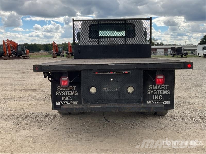 International Terrastar 4x4 Crew Cab Flatbed Truck Camioane platforma/prelata