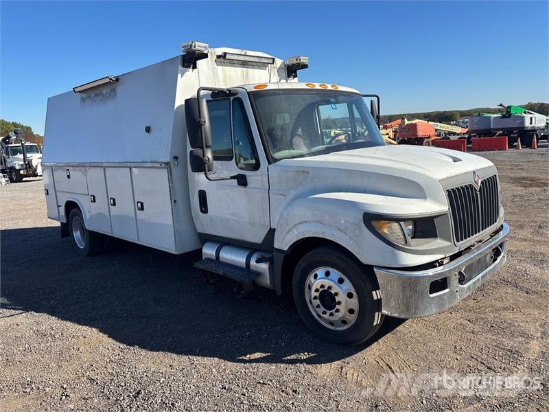 International TerraStar 4x2 Utility Truck 皮卡.傳統半斗卡車/側卸板