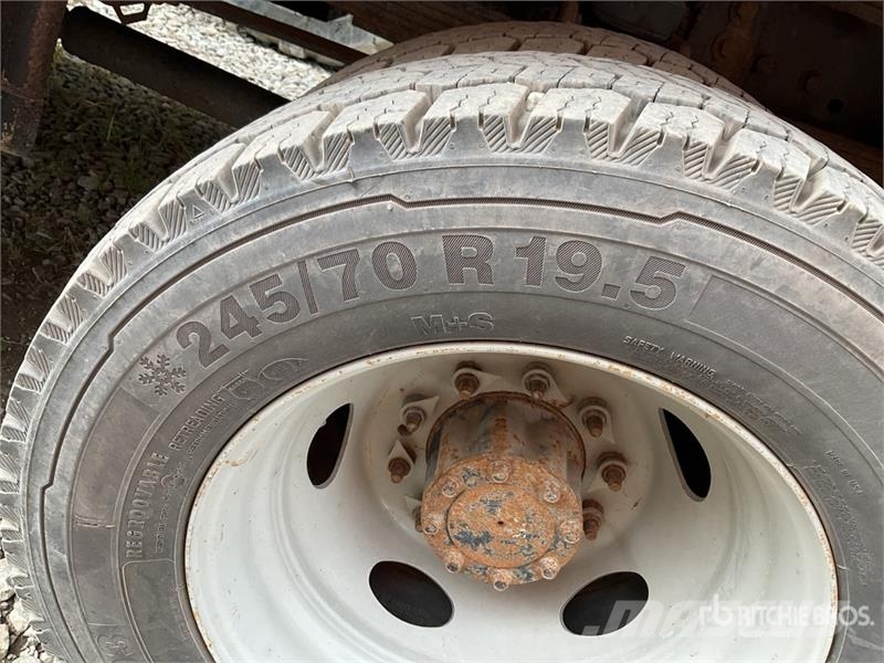 International Terrastar 4x4 Crew Cab Flatbed Truck Camioane platforma/prelata