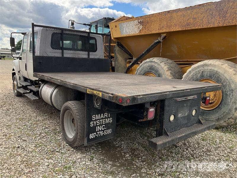 International Terrastar 4x4 Crew Cab Flatbed Truck Camioane platforma/prelata