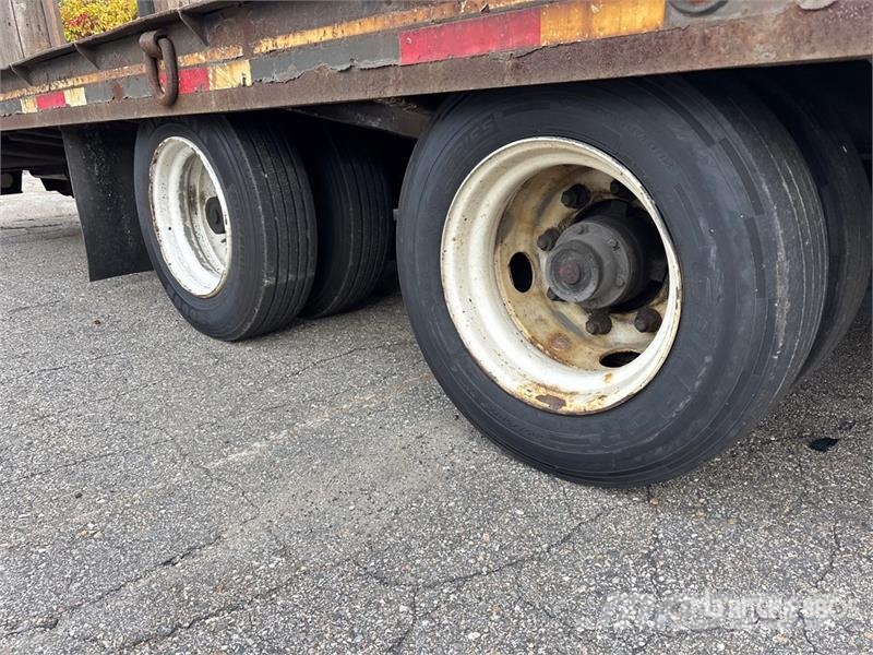 Interstate 31 ft T/A Equipment Trailer Járműszállító pótkocsik