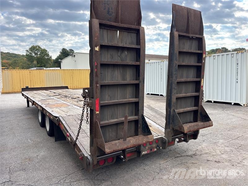 Interstate 31 ft T/A Equipment Trailer Járműszállító pótkocsik