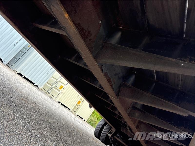 Interstate 31 ft T/A Equipment Trailer Járműszállító pótkocsik