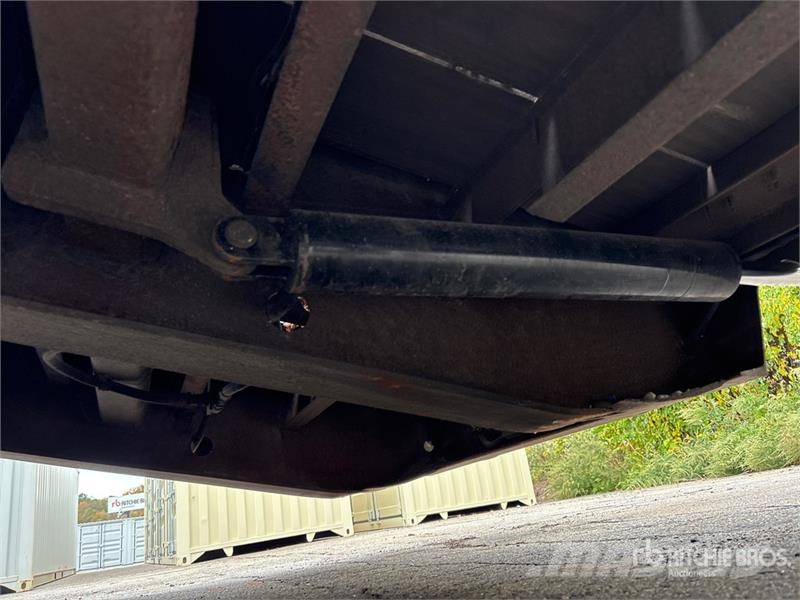 Interstate 31 ft T/A Equipment Trailer Járműszállító pótkocsik
