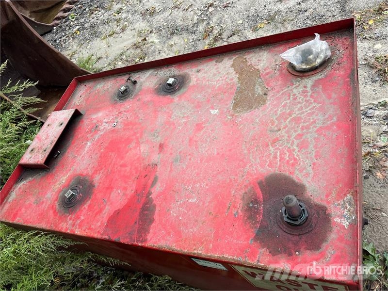 IPEX 400 gal Waste Oil Tank Üzemanyag- és adaléktartályok