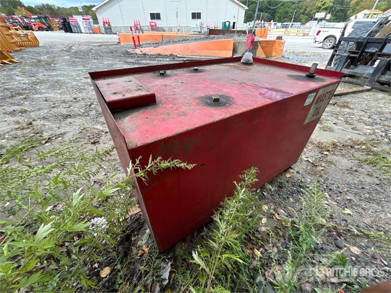 IPEX 400 gal Waste Oil Tank Üzemanyag- és adaléktartályok