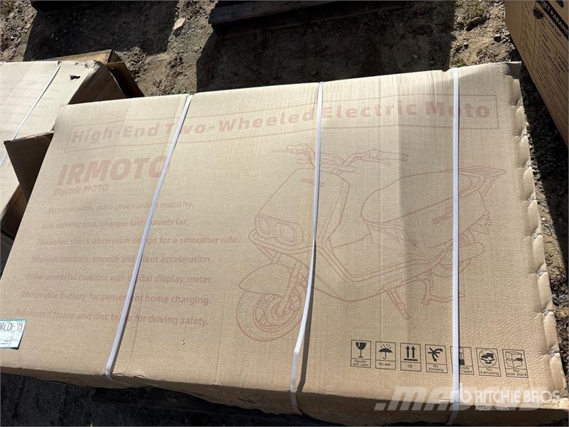  IRMOTO-RED Electric 110V Moped (Unused) Automobili