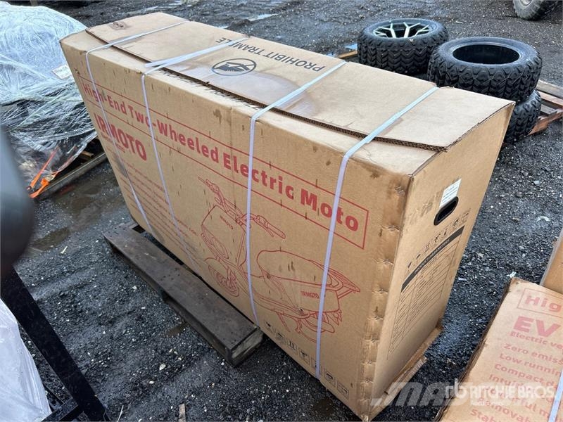 IRMOTO-RED Electric Moped (Unused) Sõiduautod