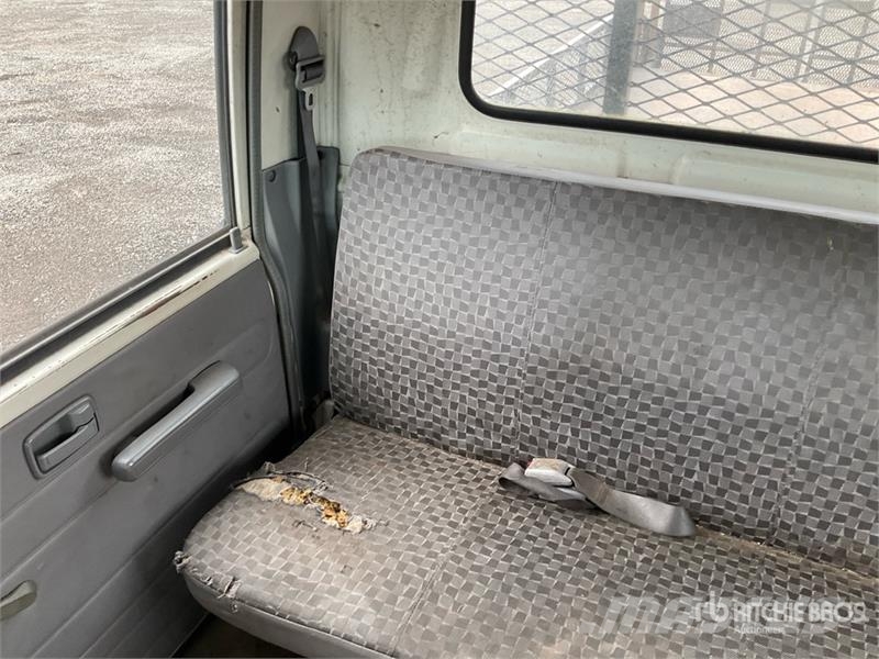 Isuzu 4x2 Crew Cab Flatbed Truck Planbiler