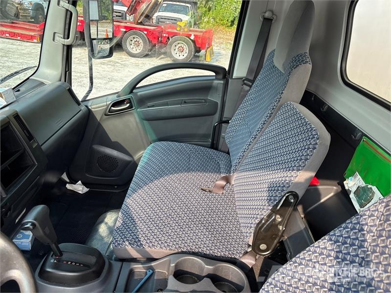 Isuzu NPR شاحنات بدرجة حرارة قابلة للضبط