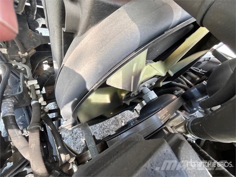 Isuzu NPR Caminhões com temperatura controlada