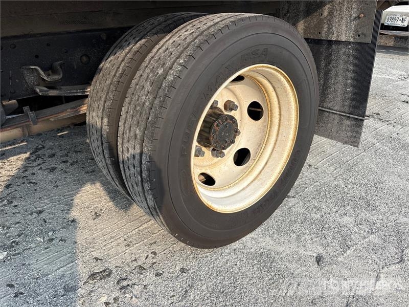 Isuzu NPR شاحنات بدرجة حرارة قابلة للضبط