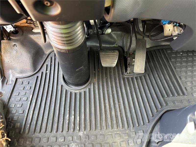 Isuzu NPR Caminhões com temperatura controlada