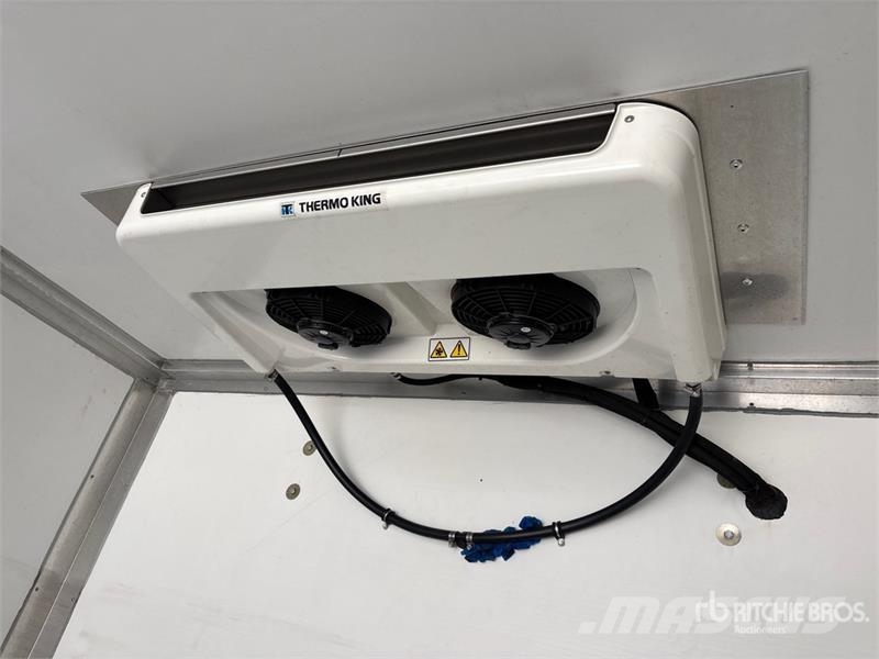 Isuzu NPR Caminhões com temperatura controlada