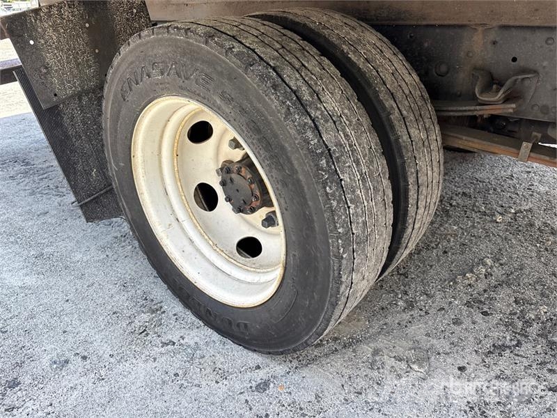 Isuzu NPR Caminhões com temperatura controlada