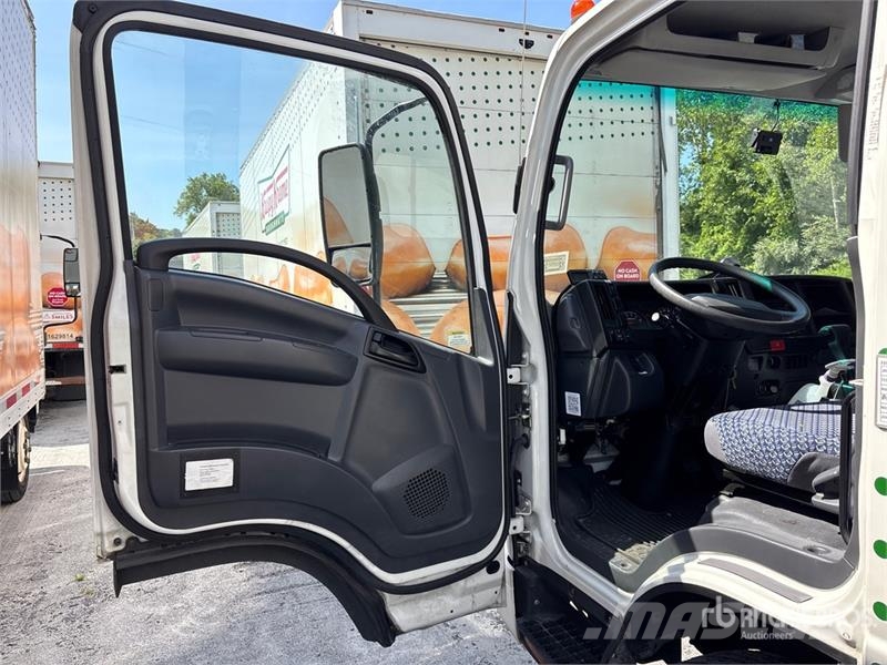 Isuzu NPR Caminhões com temperatura controlada