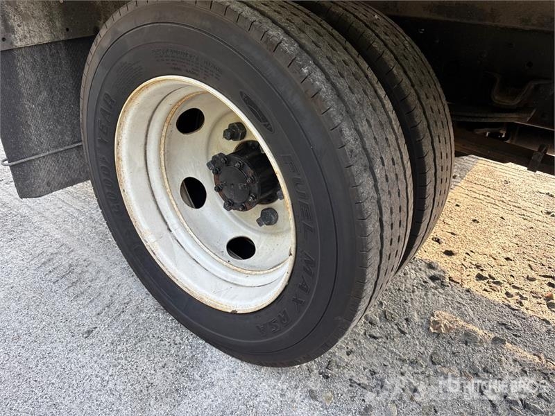Isuzu NPR شاحنات بدرجة حرارة قابلة للضبط