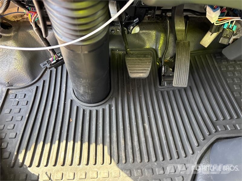 Isuzu NPR Caminhões com temperatura controlada