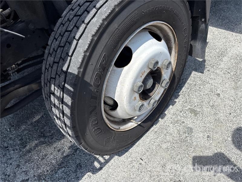 Isuzu NPR Caminhões com temperatura controlada