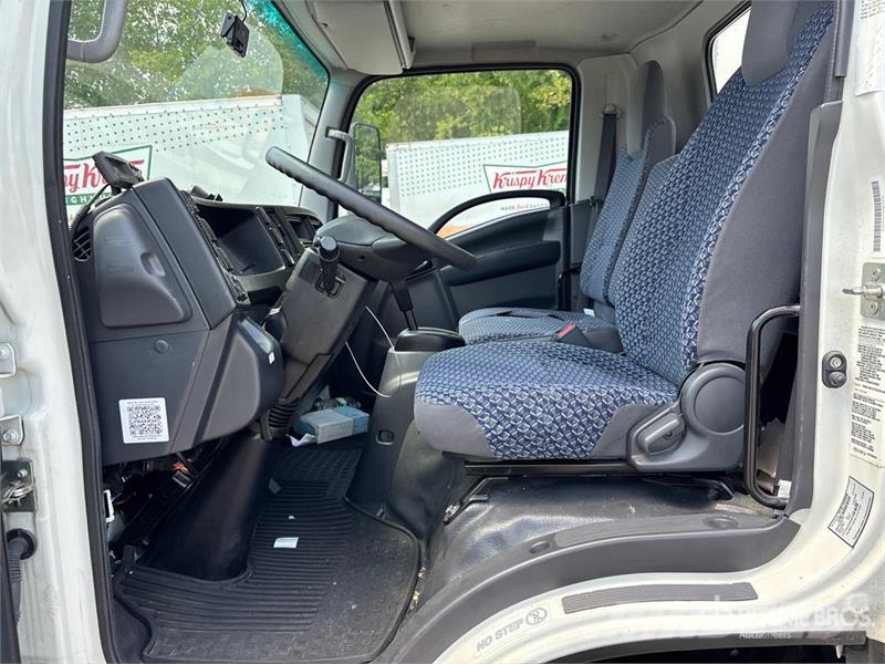 Isuzu NPR Caminhões com temperatura controlada