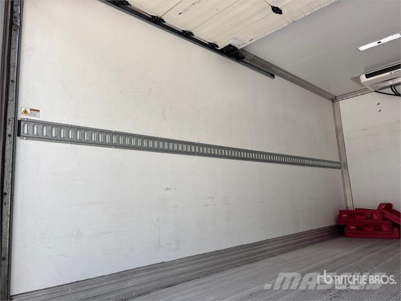 Isuzu NPR Caminhões com temperatura controlada