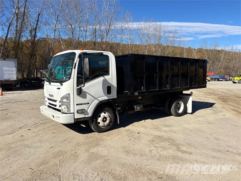 Isuzu NPR Tippbilar