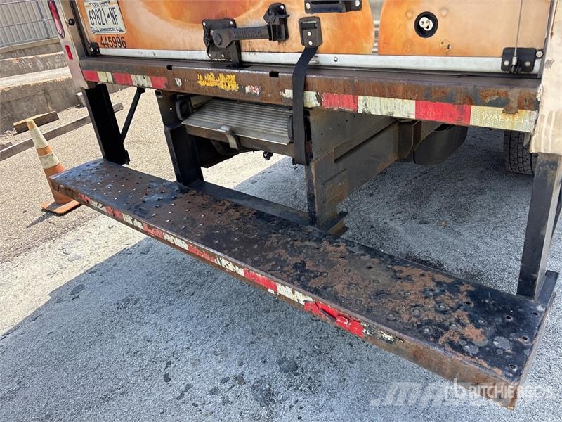 Isuzu NPR Caminhões com temperatura controlada
