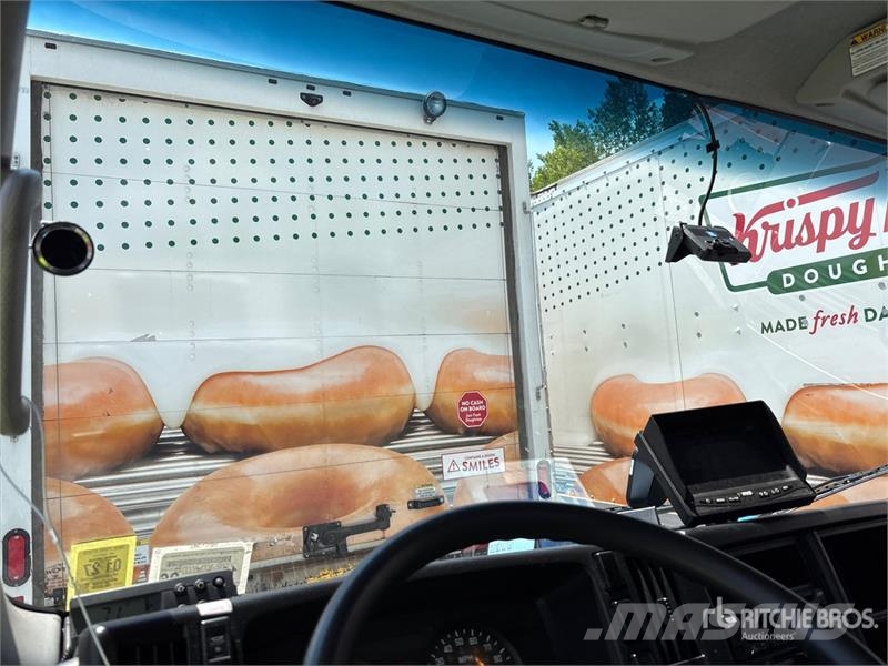 Isuzu NPR Caminhões com temperatura controlada